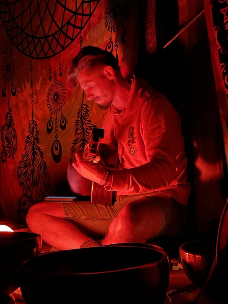 Celodnevni zvočni dogodek v naravi — sprostitev in meditacija z zvokom