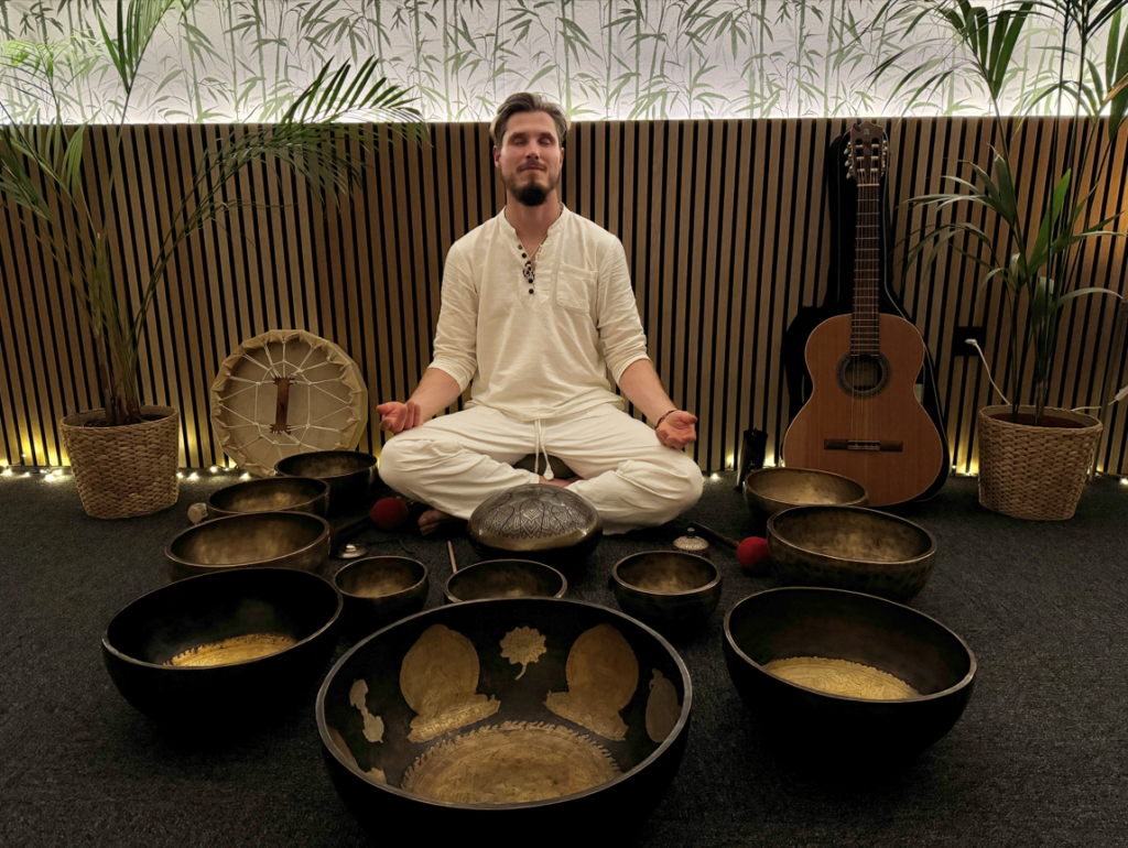 Diploma za delo s tibetanskimi posodami — usposabljanje zvočnega terapevta